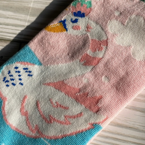 🆕 Women Swan Theme Crew Socks - Picture 3 of 6